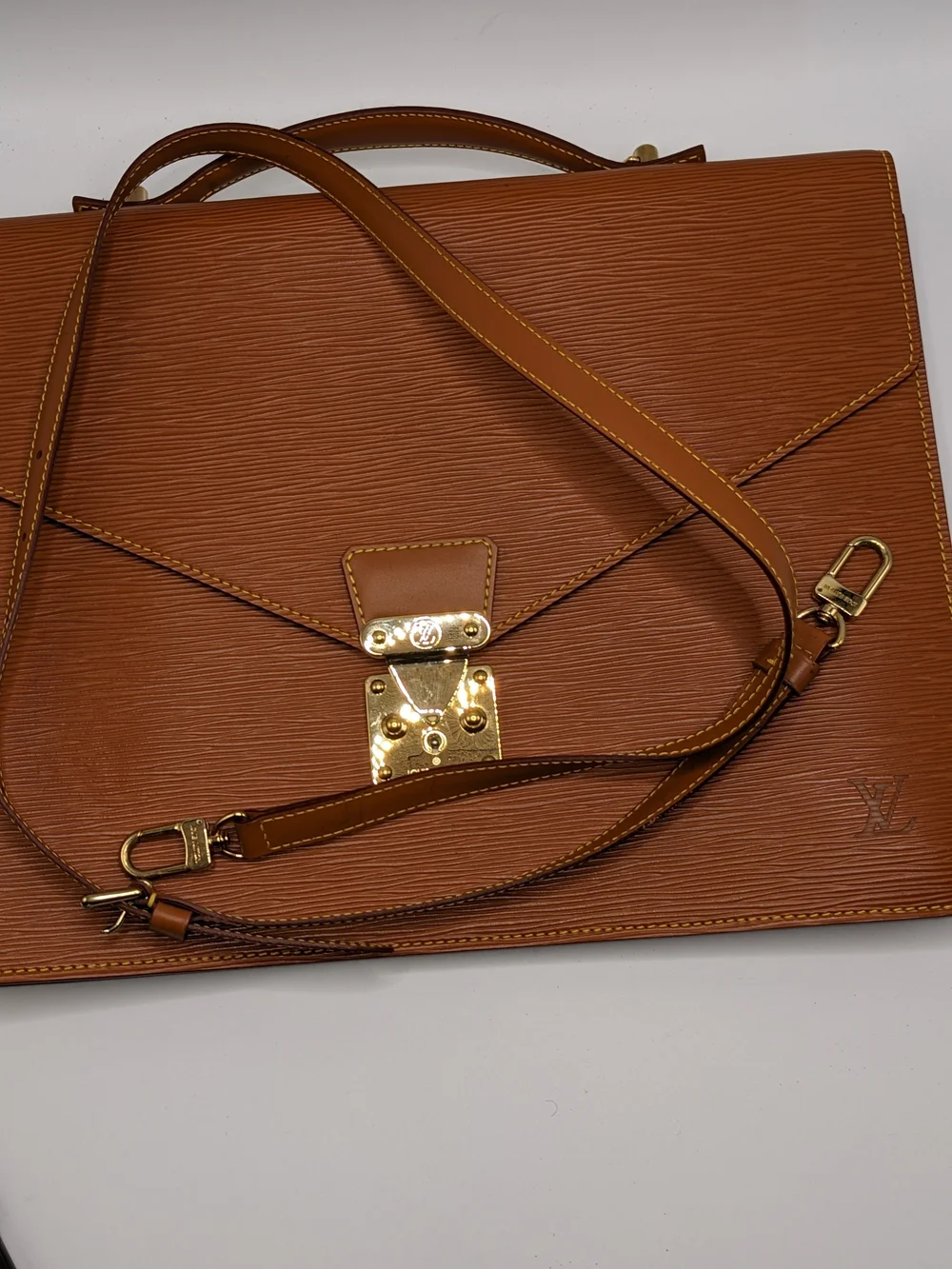 Louis Vuitton Tan Epi Leather Briefcase with Gold Hardware